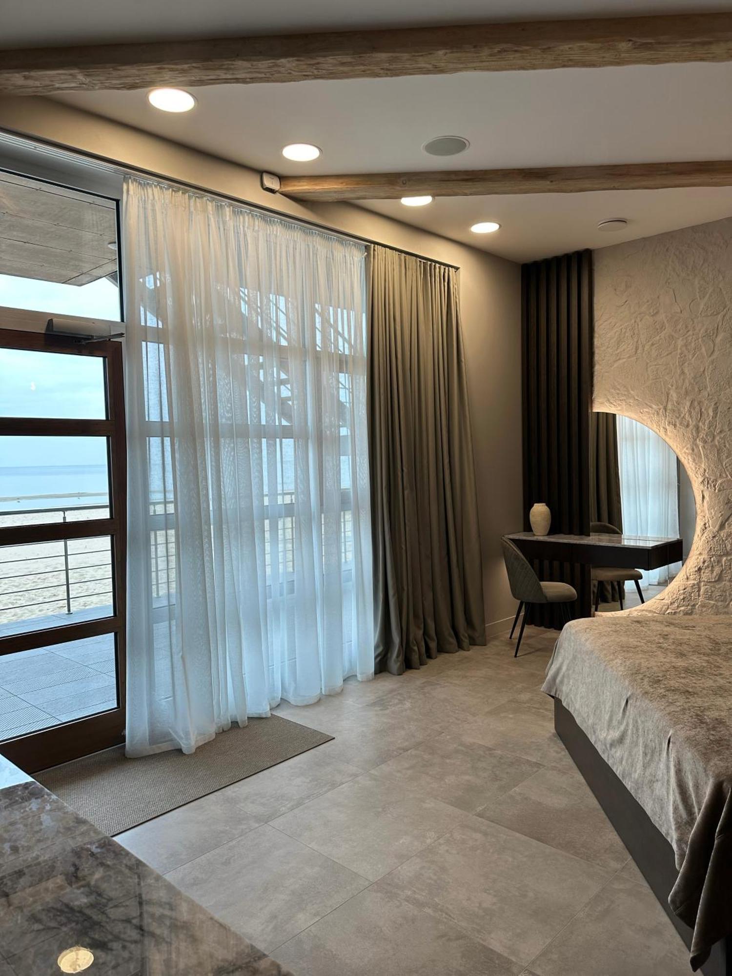 Boutique Hotel Light House Jūrkalne エクステリア 写真